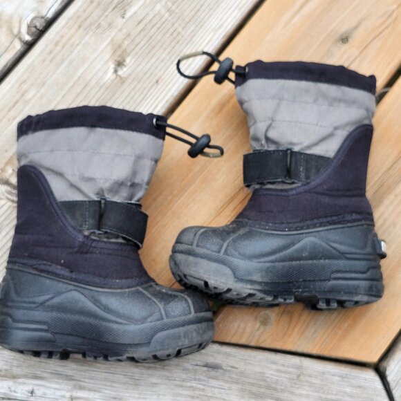 COLUMBIA Little Kids' Powderbug Plus II Warm Waterproof Boot Size 8 - Picture 6 of 6
